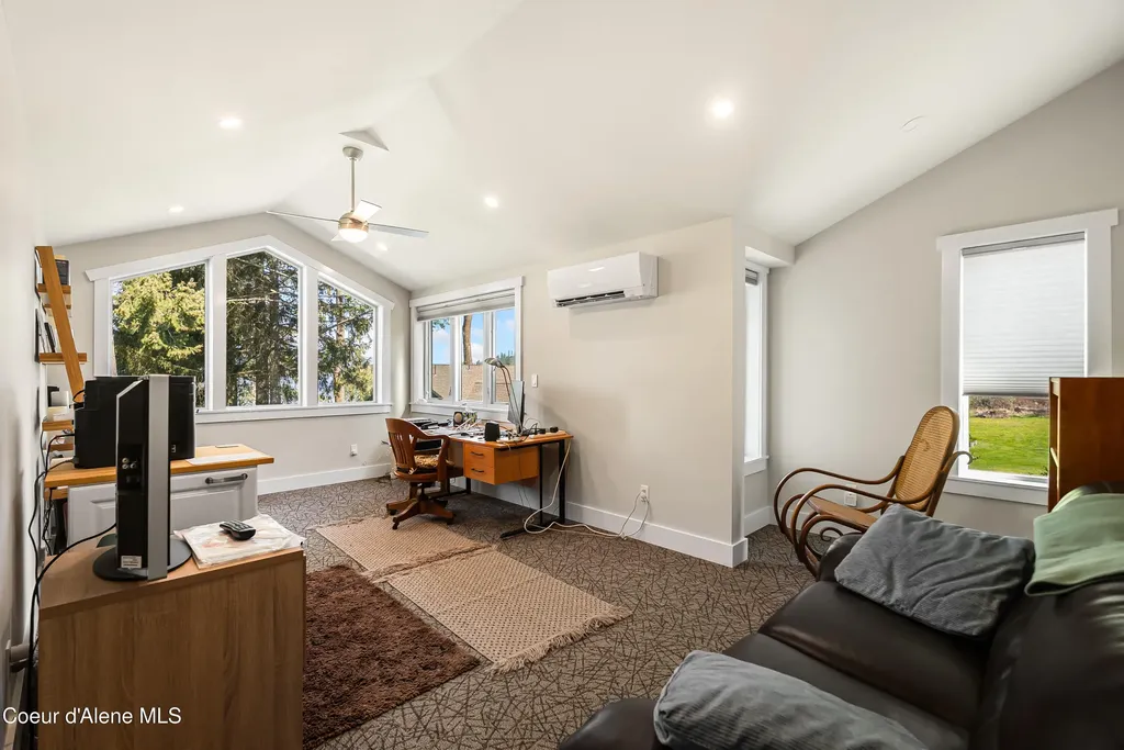 239 Pierce Lane Sagle ID 83860