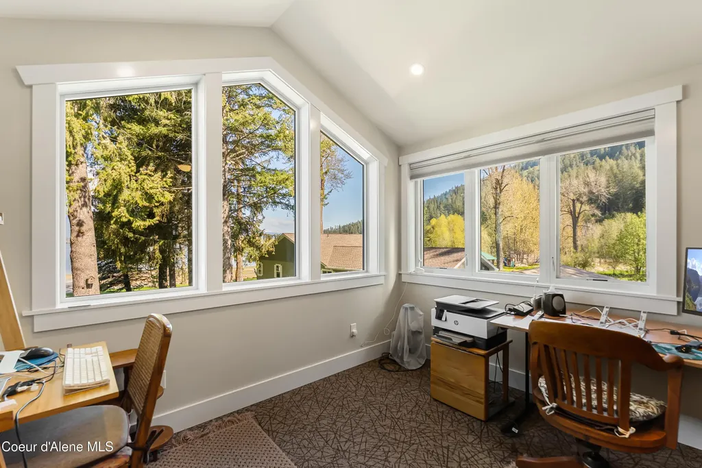 239 Pierce Lane Sagle ID 83860
