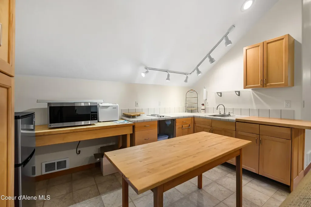 239 Pierce Lane Sagle ID 83860