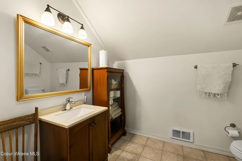 239 Pierce Lane Sagle ID 83860