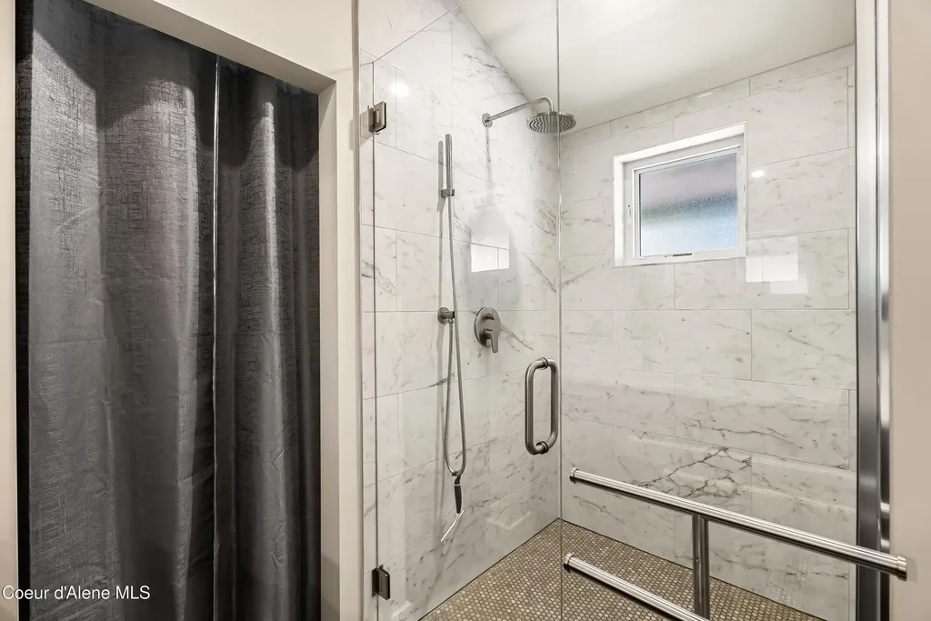 239 Pierce Lane Sagle ID 83860
