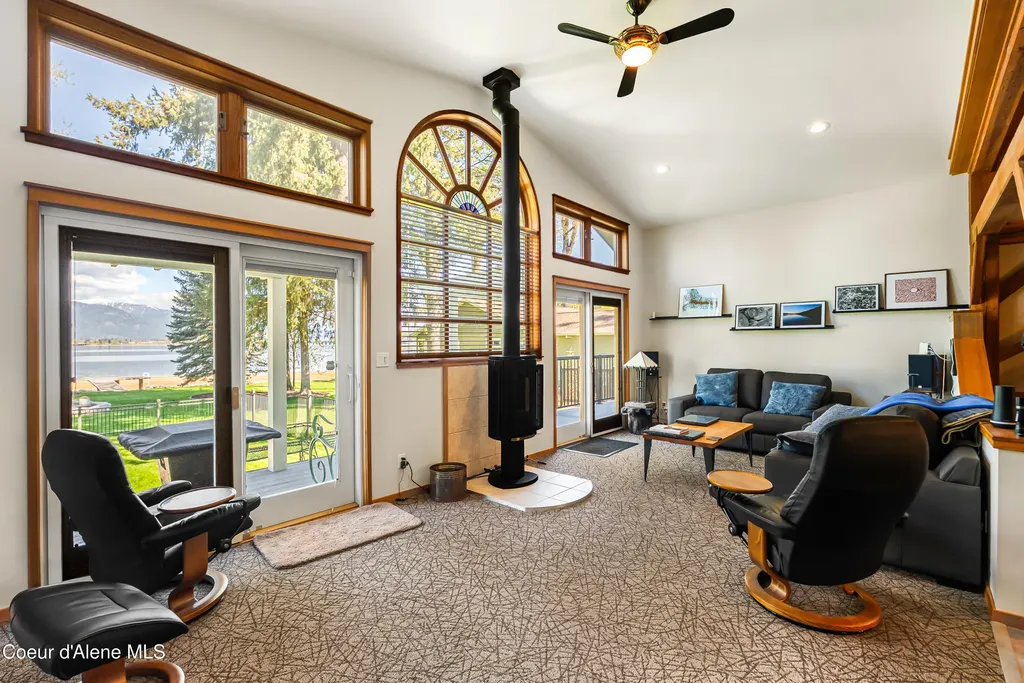 239 Pierce Lane Sagle ID 83860