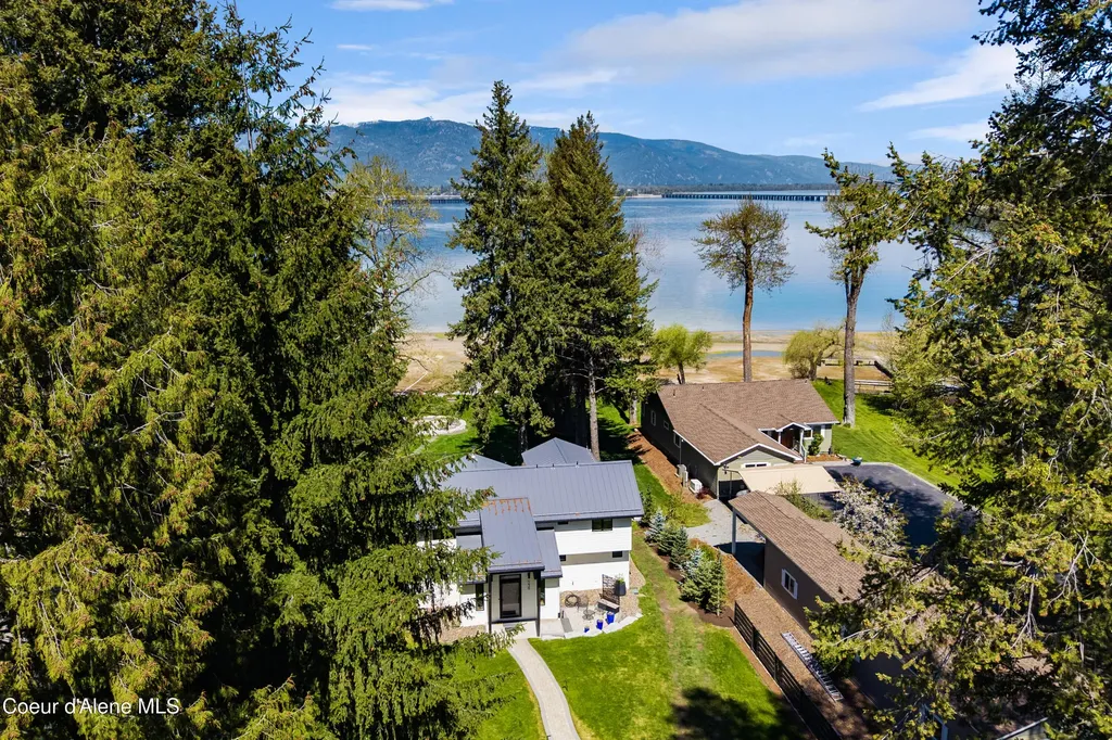 239 Pierce Lane Sagle ID 83860
