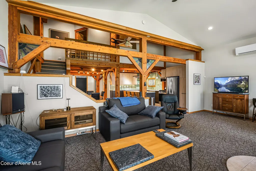 239 Pierce Lane Sagle ID 83860