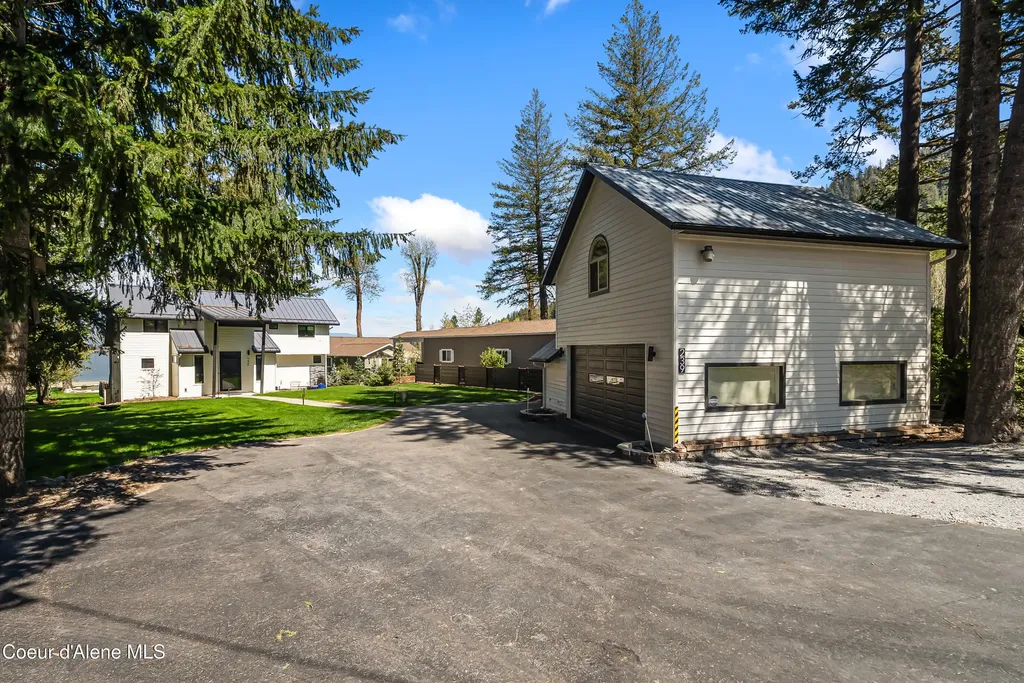239 Pierce Lane Sagle ID 83860