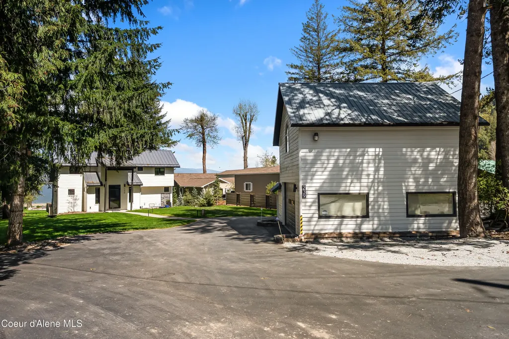 239 Pierce Lane Sagle ID 83860