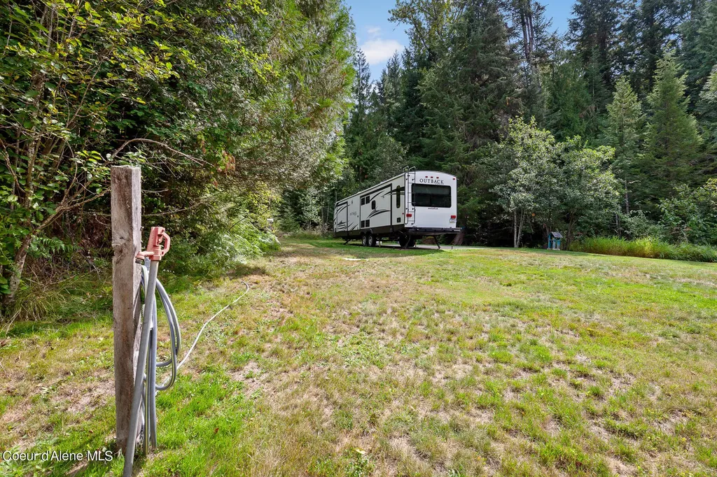 9076 Cda River Road Kingston ID 83839