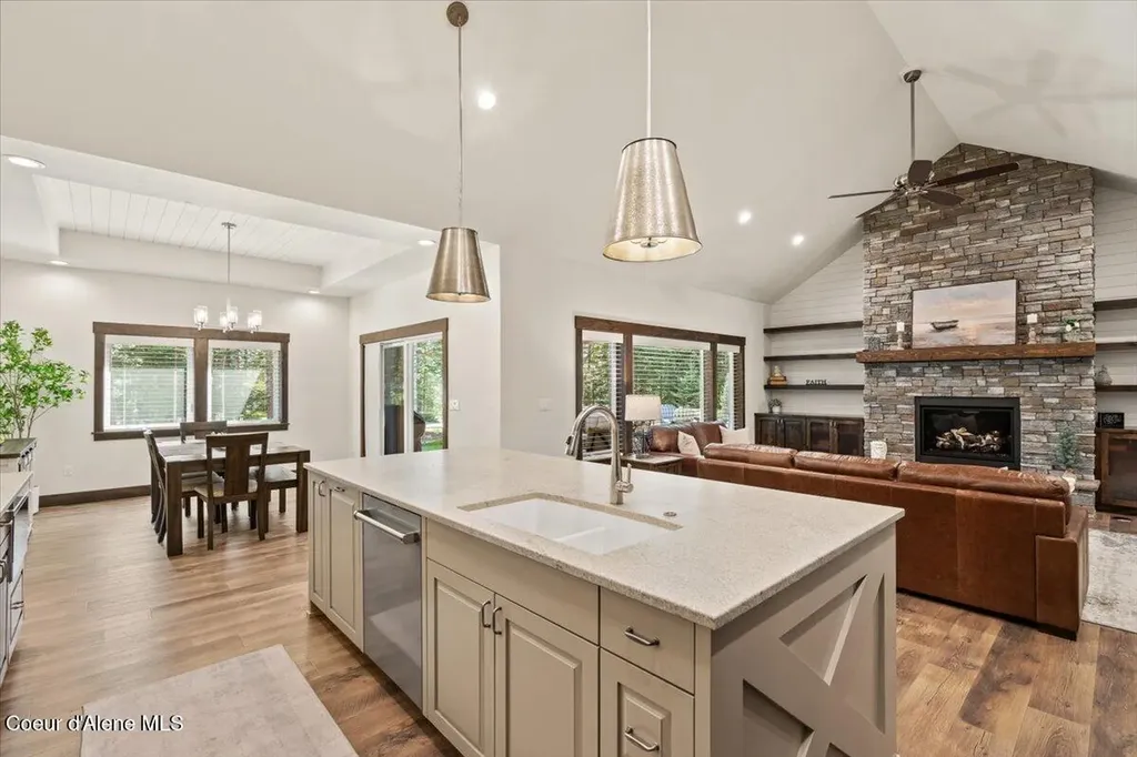 3462 E Winray Drive Hayden ID 83835