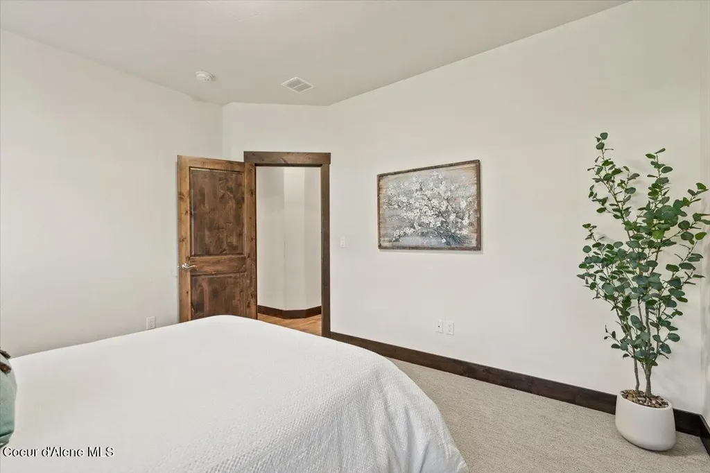 3462 E Winray Drive Hayden ID 83835