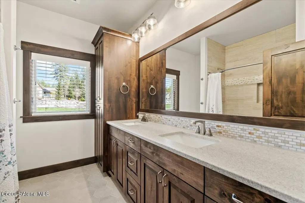 3462 E Winray Drive Hayden ID 83835
