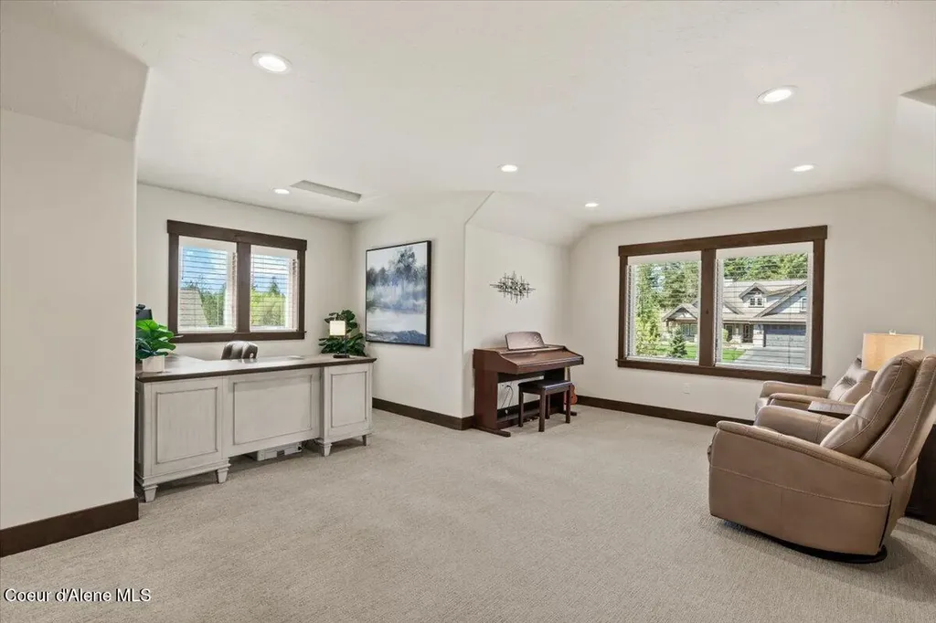 3462 E Winray Drive Hayden ID 83835