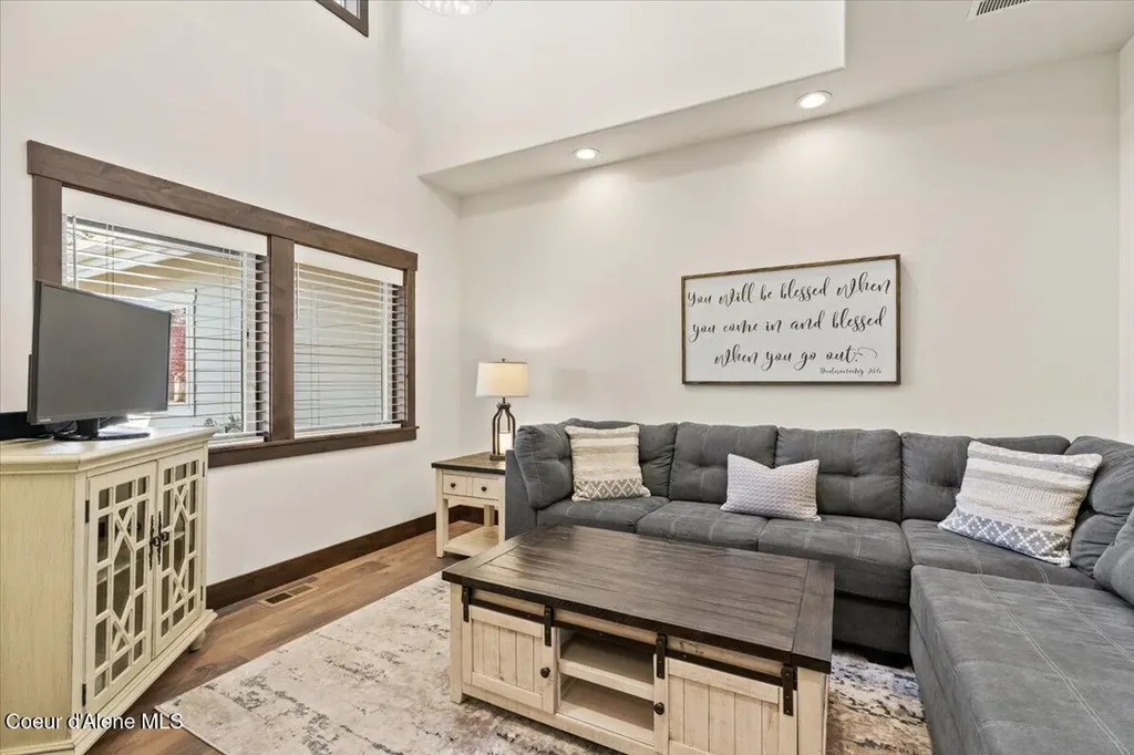 3462 E Winray Drive Hayden ID 83835