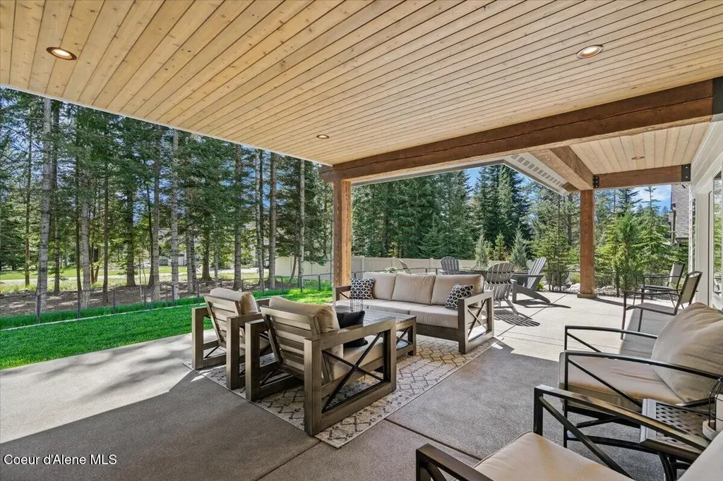 3462 E Winray Drive Hayden ID 83835