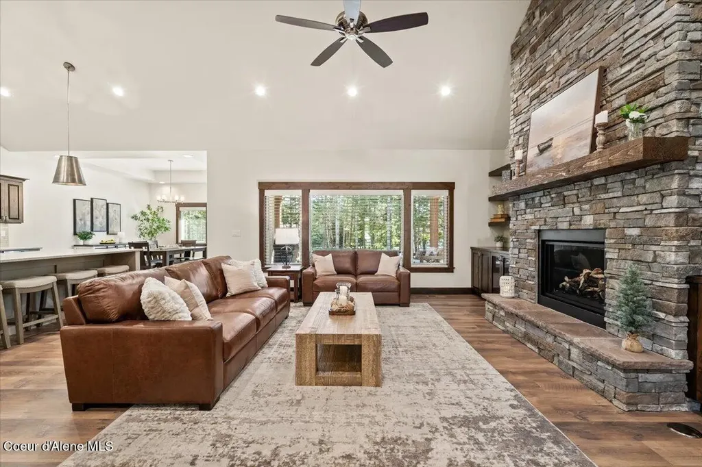 3462 E Winray Drive Hayden ID 83835