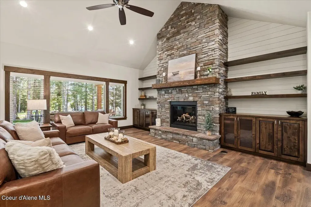 3462 E Winray Drive Hayden ID 83835