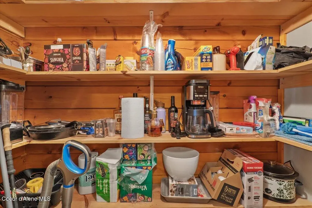 13764 S Ridgeview Drive Harrison ID 83833