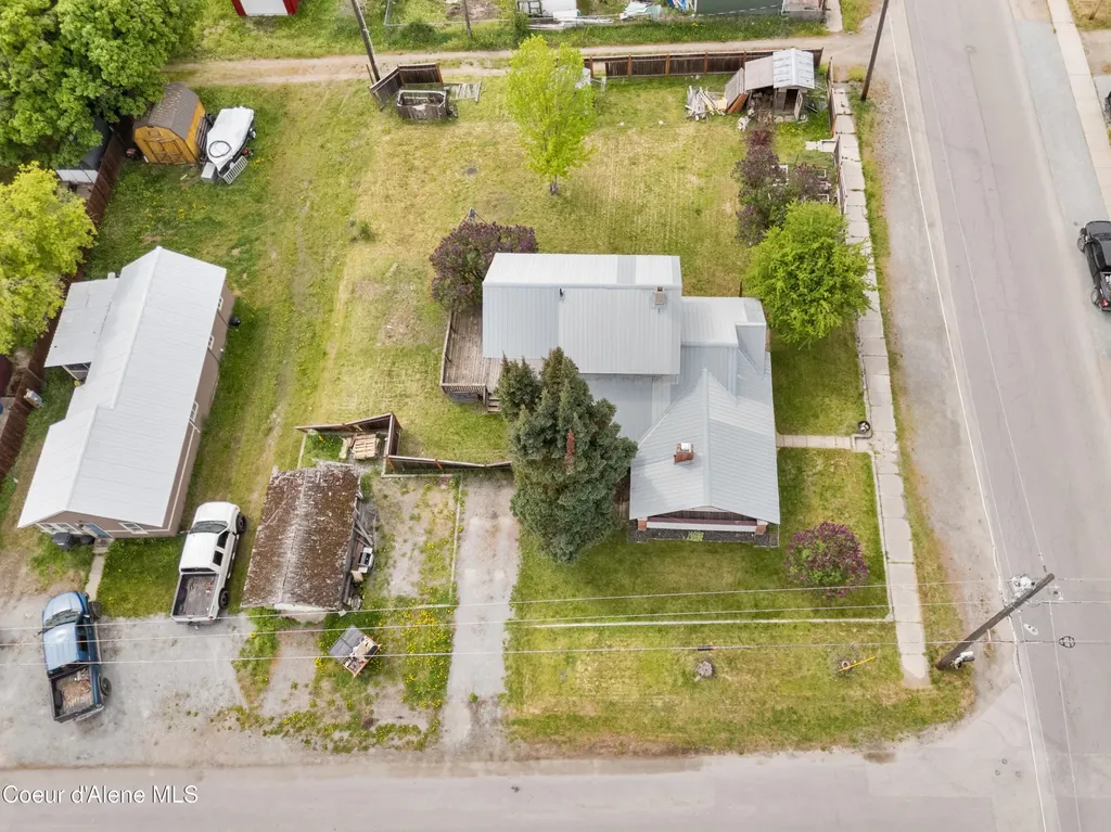 211 4th Street Priest River ID 83856