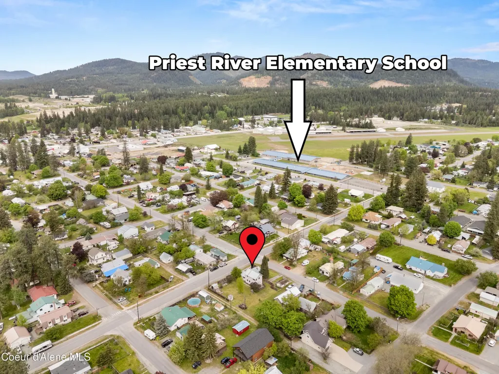 211 4th Street Priest River ID 83856