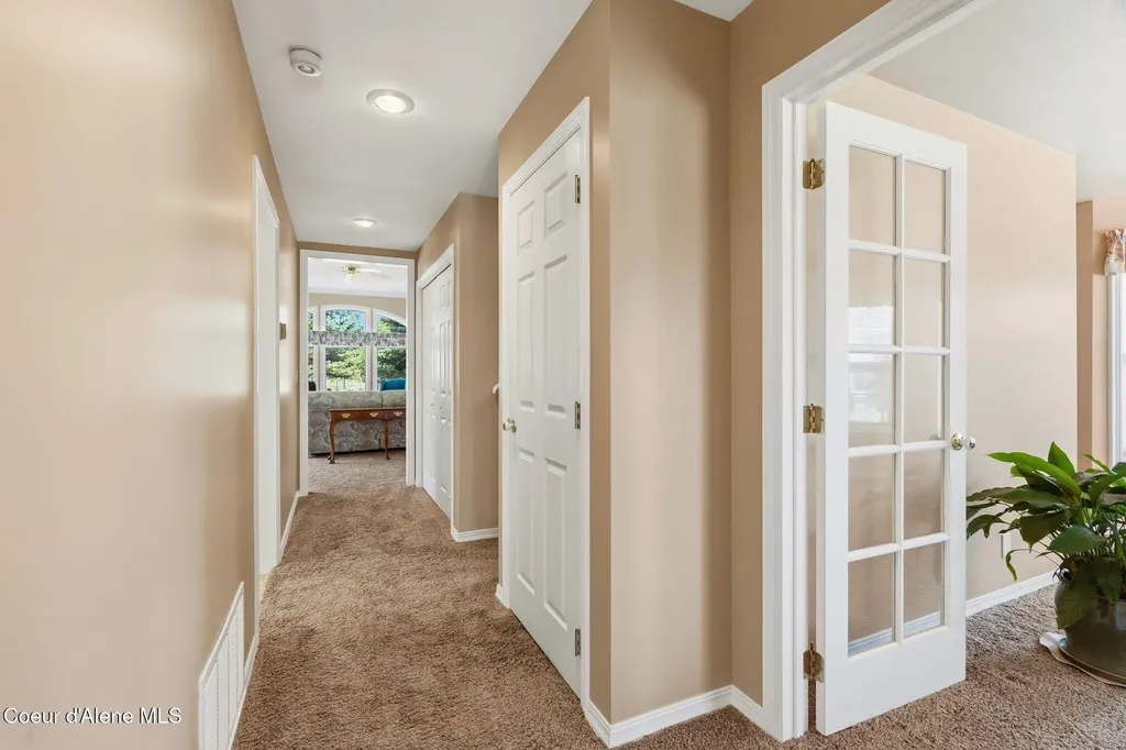 2730 Wrenco Loop Sandpoint ID 83864