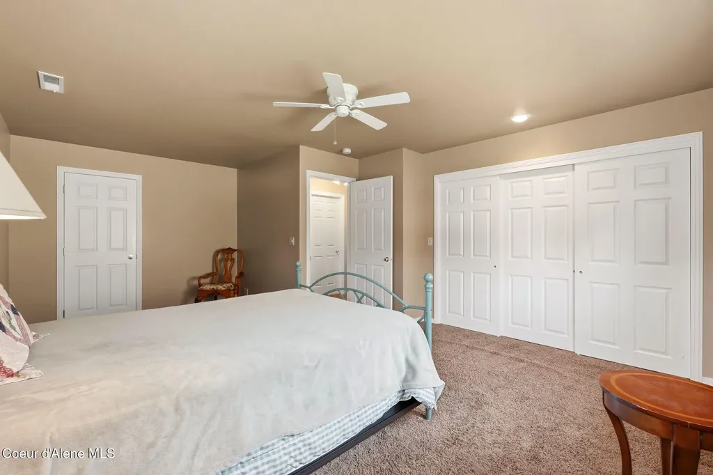 2730 Wrenco Loop Sandpoint ID 83864