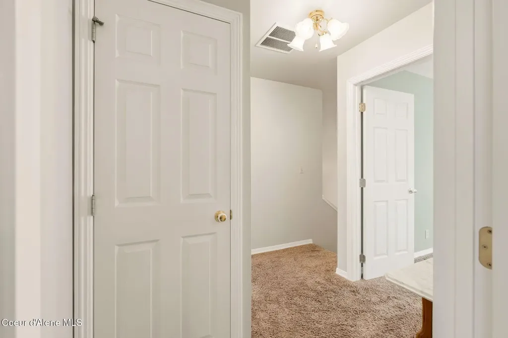 2730 Wrenco Loop Sandpoint ID 83864