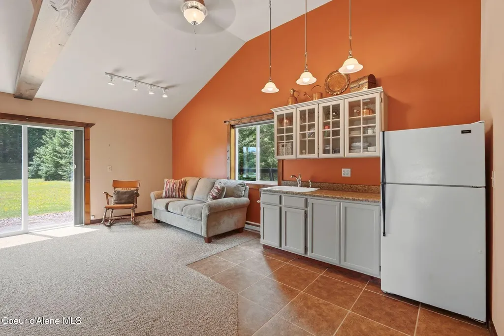 2730 Wrenco Loop Sandpoint ID 83864