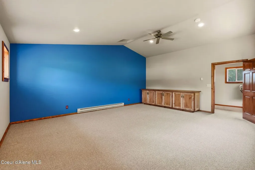 2730 Wrenco Loop Sandpoint ID 83864