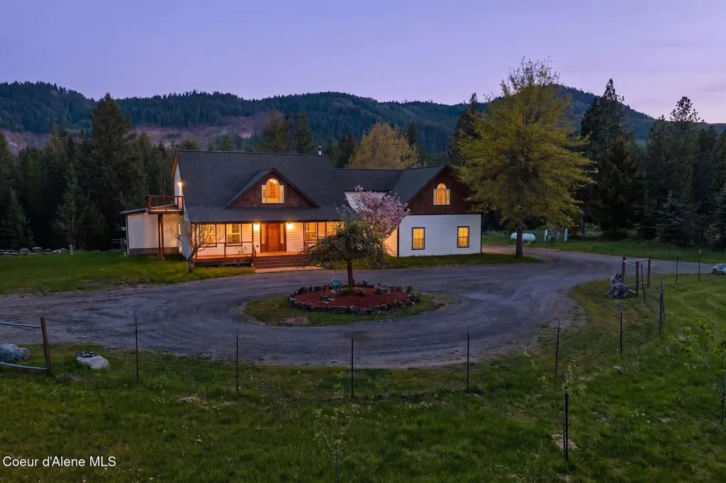 192 Bobbie Lynn Lane Sagle ID 83860