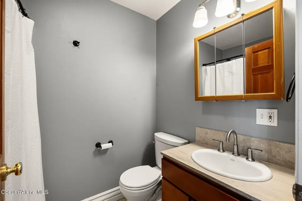 192 Bobbie Lynn Lane Sagle ID 83860