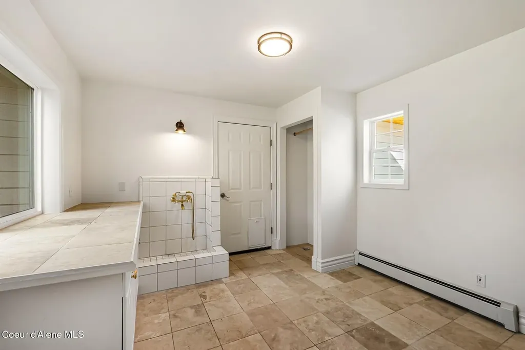 192 Bobbie Lynn Lane Sagle ID 83860