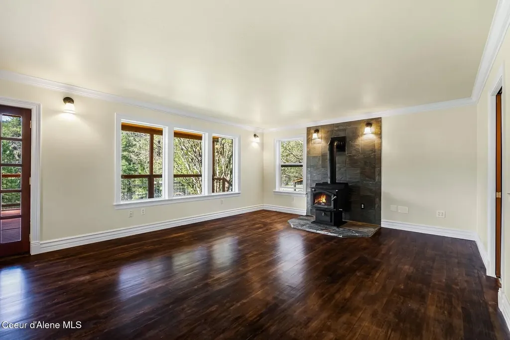 192 Bobbie Lynn Lane Sagle ID 83860