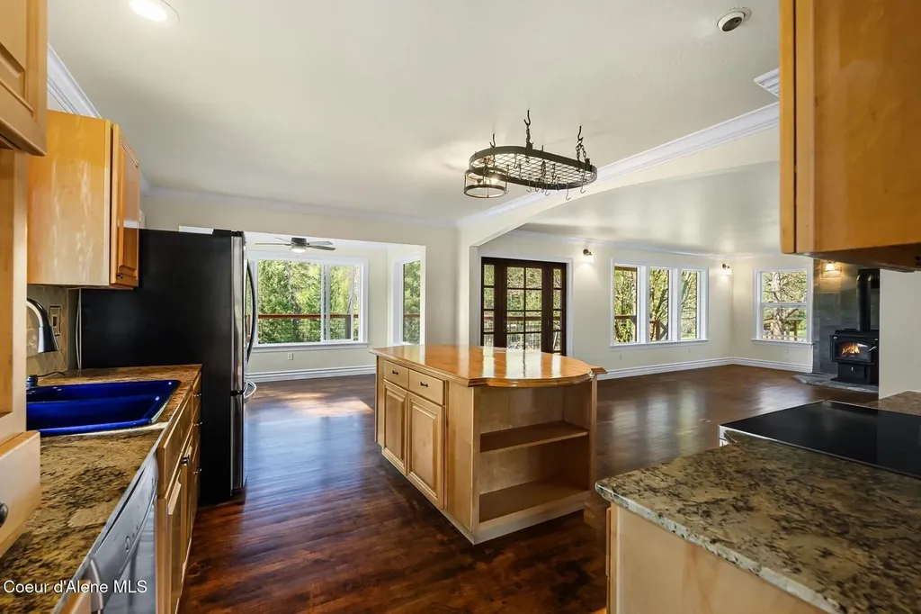 192 Bobbie Lynn Lane Sagle ID 83860
