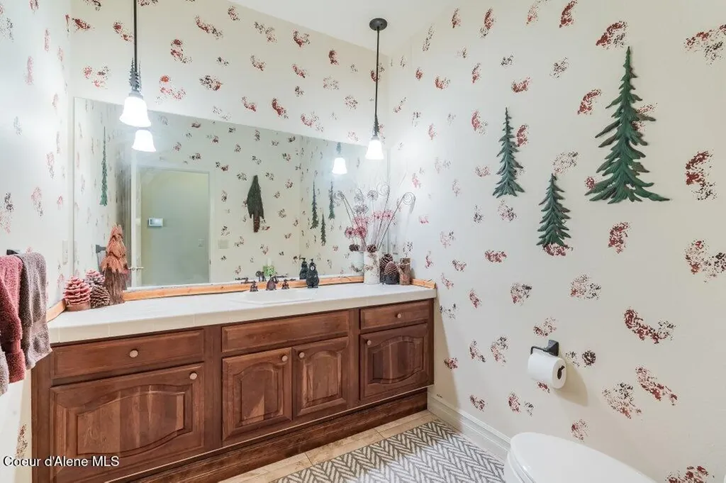 63200 S Powderhorn Bay Road Harrison ID 83833