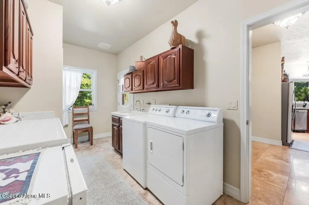 63200 S Powderhorn Bay Road Harrison ID 83833