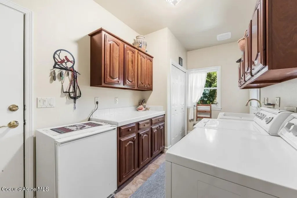 63200 S Powderhorn Bay Road Harrison ID 83833