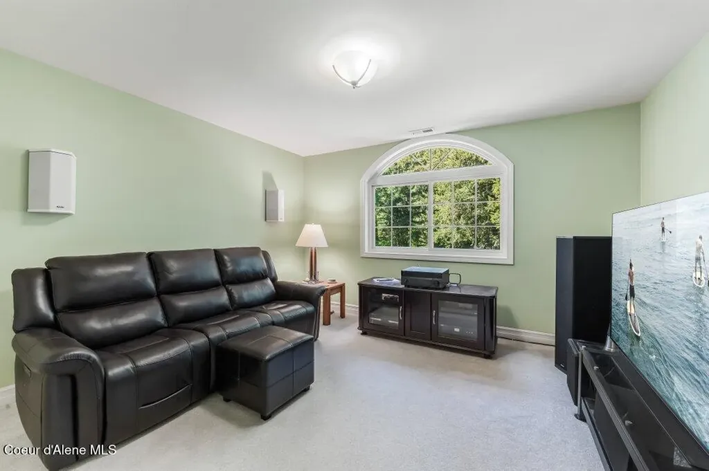 63200 S Powderhorn Bay Road Harrison ID 83833