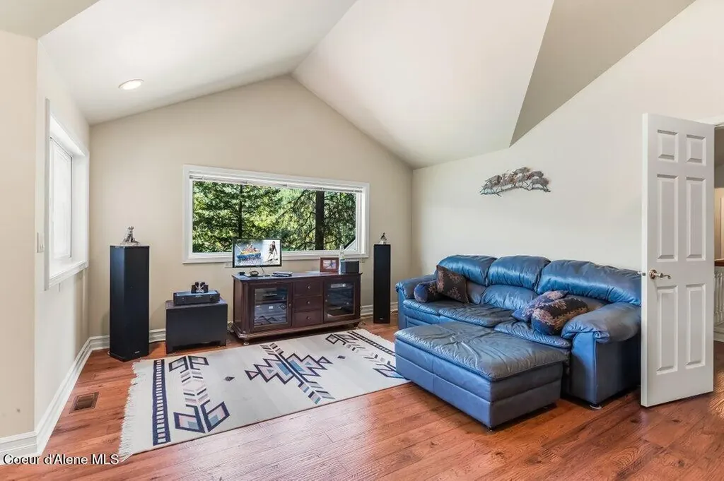 63200 S Powderhorn Bay Road Harrison ID 83833
