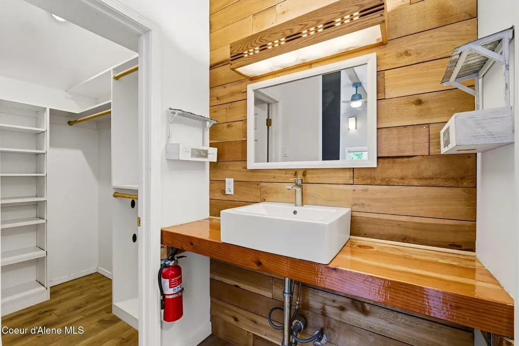 722 Ruth Avenue Sandpoint ID 83864