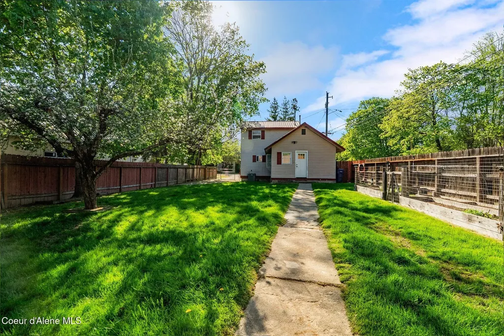 722 Ruth Avenue Sandpoint ID 83864
