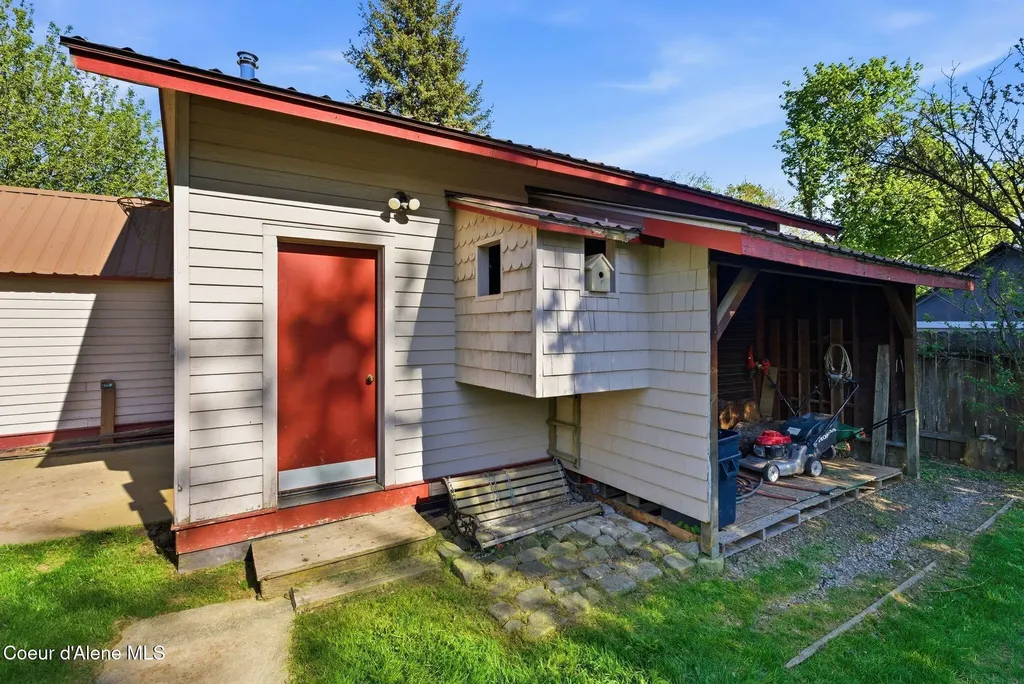 722 Ruth Avenue Sandpoint ID 83864