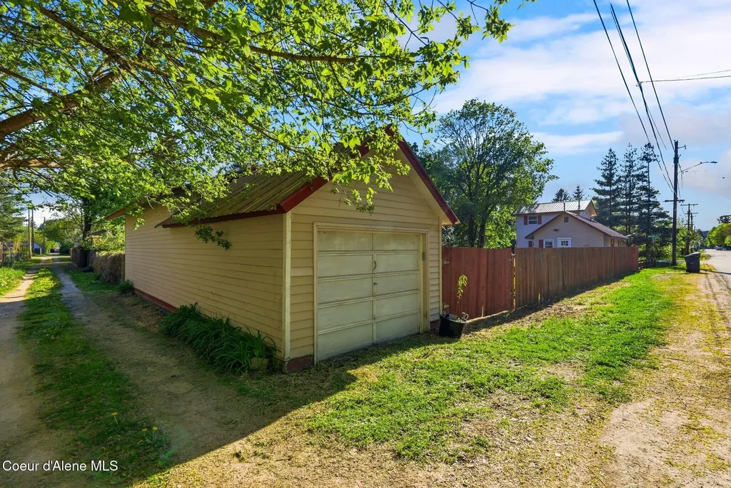 722 Ruth Avenue Sandpoint ID 83864