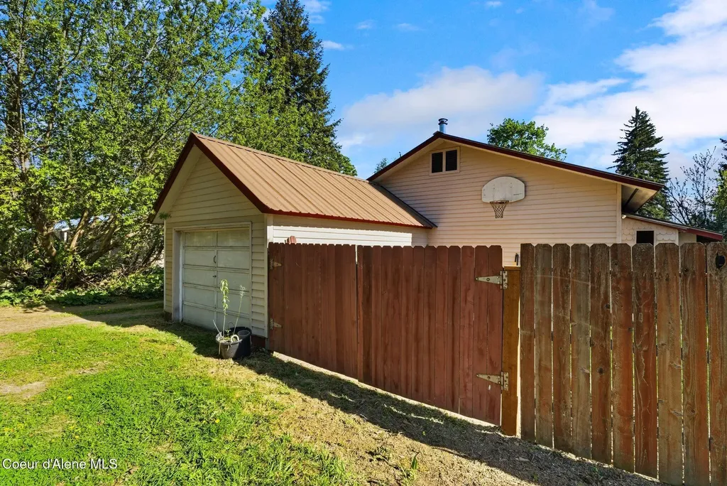 722 Ruth Avenue Sandpoint ID 83864