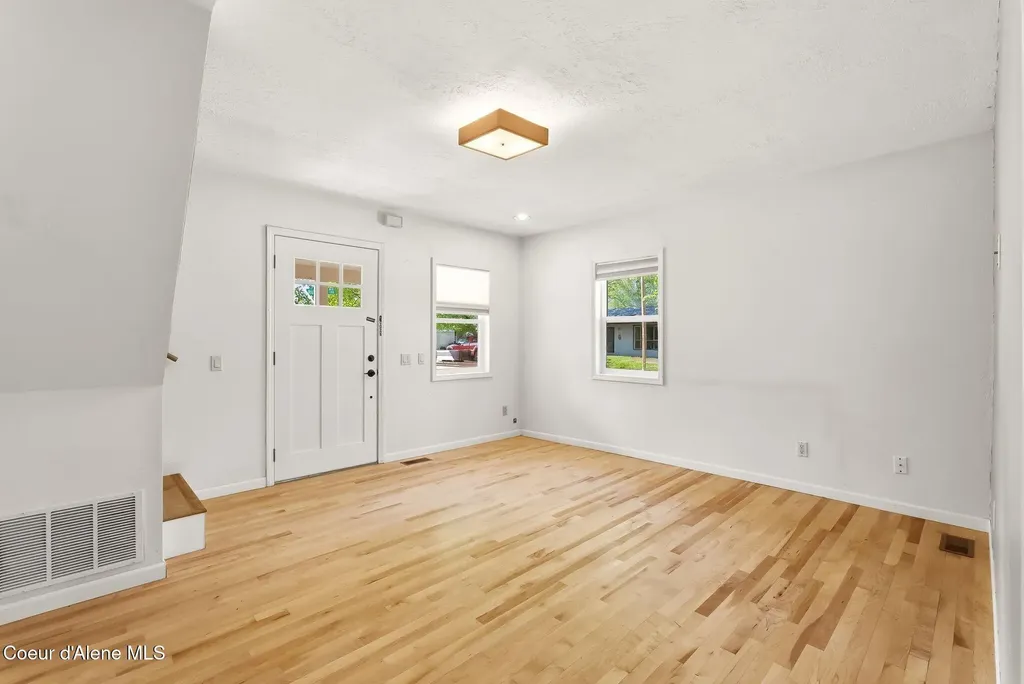 722 Ruth Avenue Sandpoint ID 83864