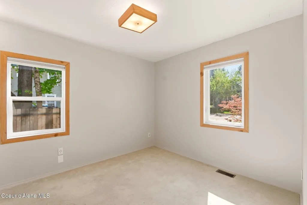 722 Ruth Avenue Sandpoint ID 83864