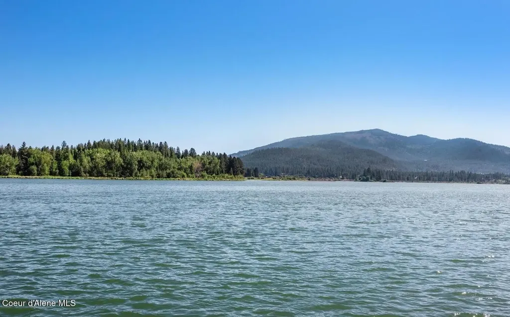 17768 Dufort Road Priest River ID 83856