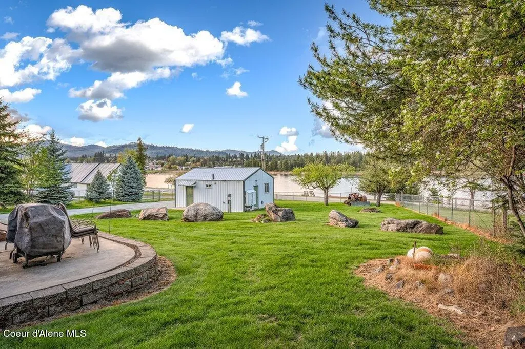 17768 Dufort Road Priest River ID 83856