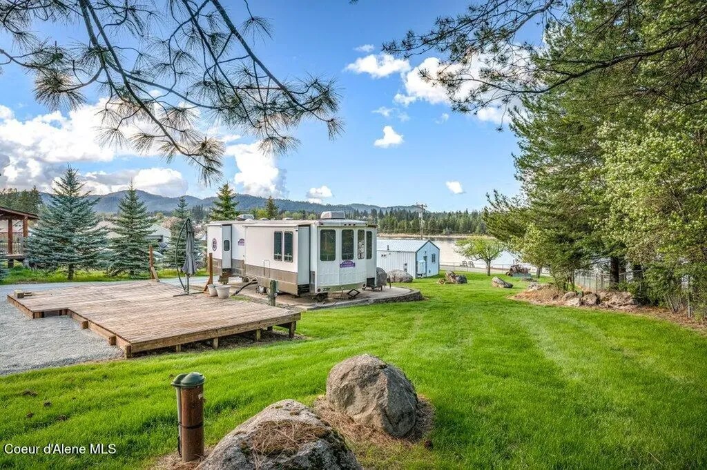 17768 Dufort Road Priest River ID 83856