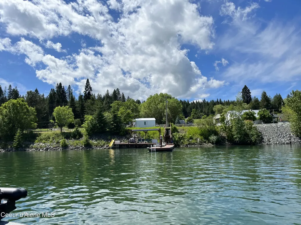 17768 Dufort Road Priest River ID 83856