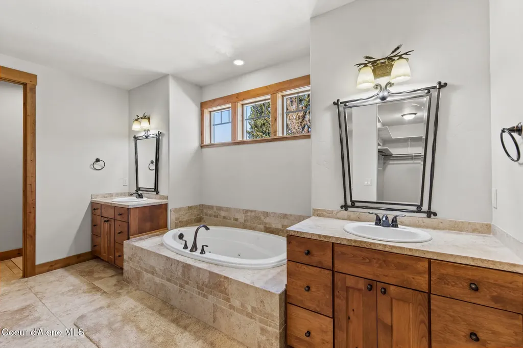 808 Bryce Lane Sandpoint ID 83864