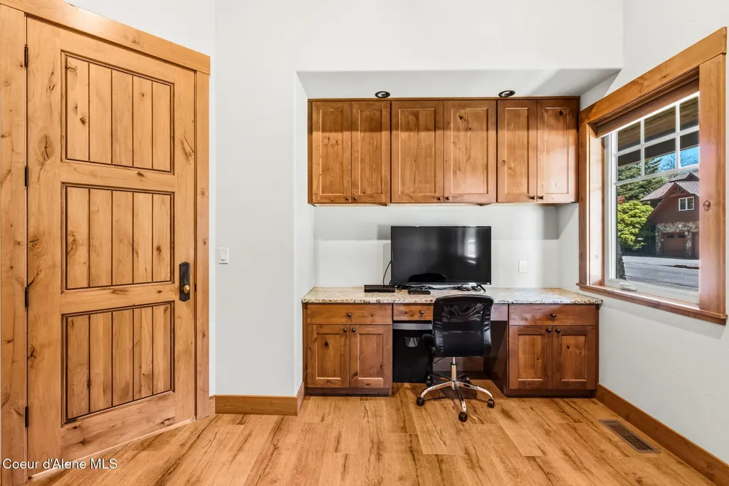 808 Bryce Lane Sandpoint ID 83864